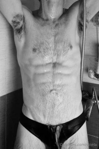 Una duchita y te meto el rabo en la boca