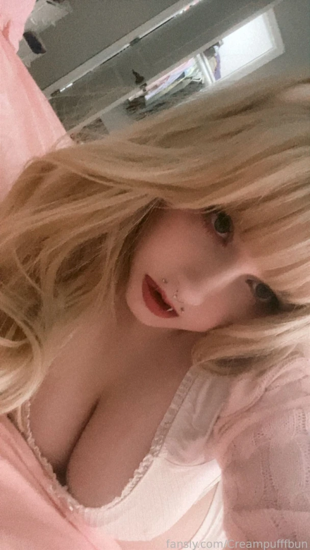 How fuckable is this virgin bunny teen 18 blonde egirl petite curvy 