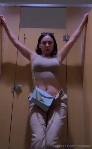 Alguna vez haz tenido sexo en el ba o estoy segura que te encantar a