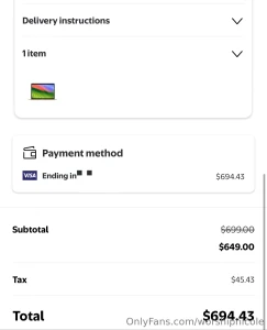 Mommy got herself a new laptop to make lots of more yummy content