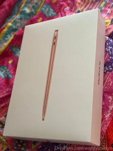 Mommy got herself a new laptop to make lots of more yummy content part 1