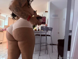 Boyfriends unlock to reveal mommy s milkers side and front views part 1