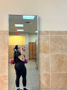 Your fav gym mommy getting her pump innn send a tip for a surpriseeee part 2