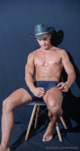 I m francisyourtoy your virtual boyfriend ready to fulfill your part 2