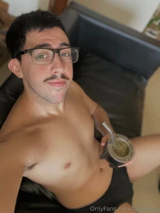 Come here so i can explain you how to blow the mate you can choose