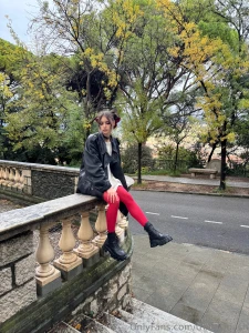 I love when the weather is just right for outfits like this it makes