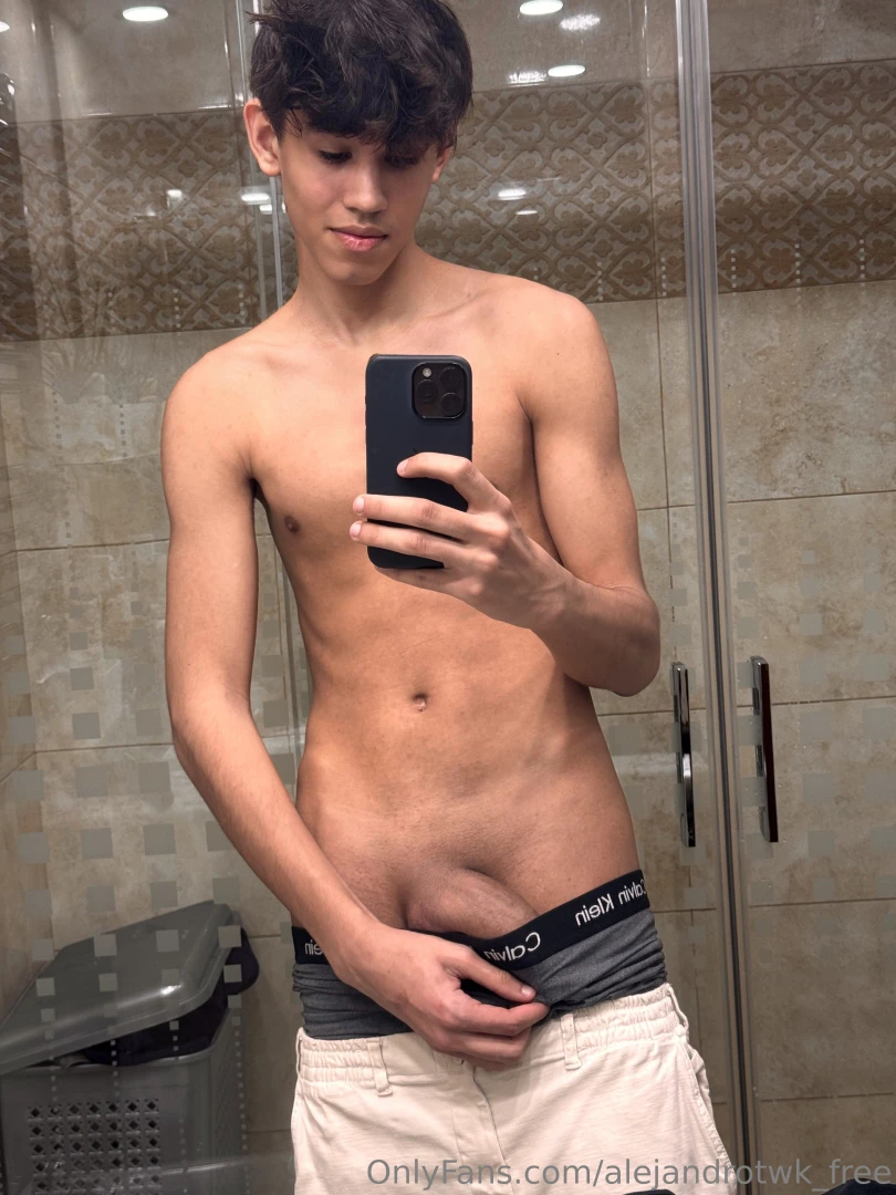 Raw and uncensored moments explore my exclusive page alejandrotwinkx 