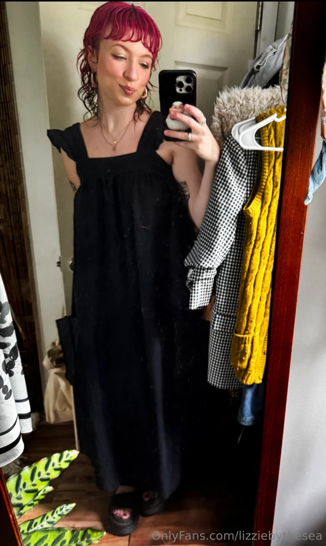 Ootd perfume of the day if you are curious of what i smell like 