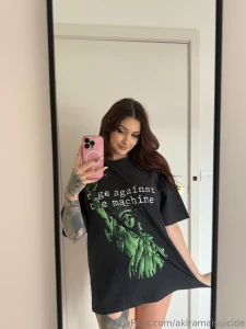 Swipe to lift my shirt up part 10