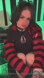 Asks whatcha doinnn then comes in ur room to jack off