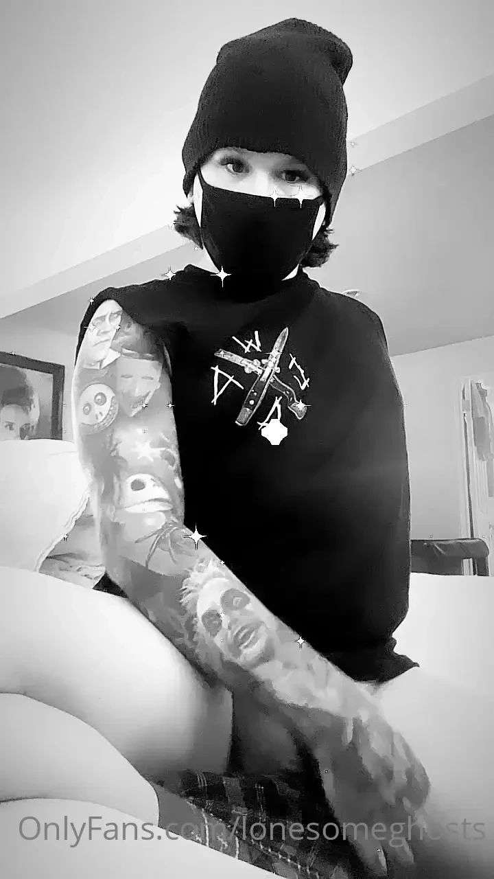 Can i just get through one work day without being a little horny slut 