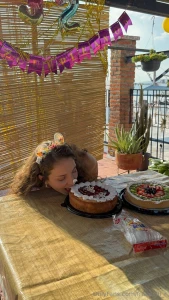 - espa ol hola fans espero est n muy bien siento que he estado algo part 1