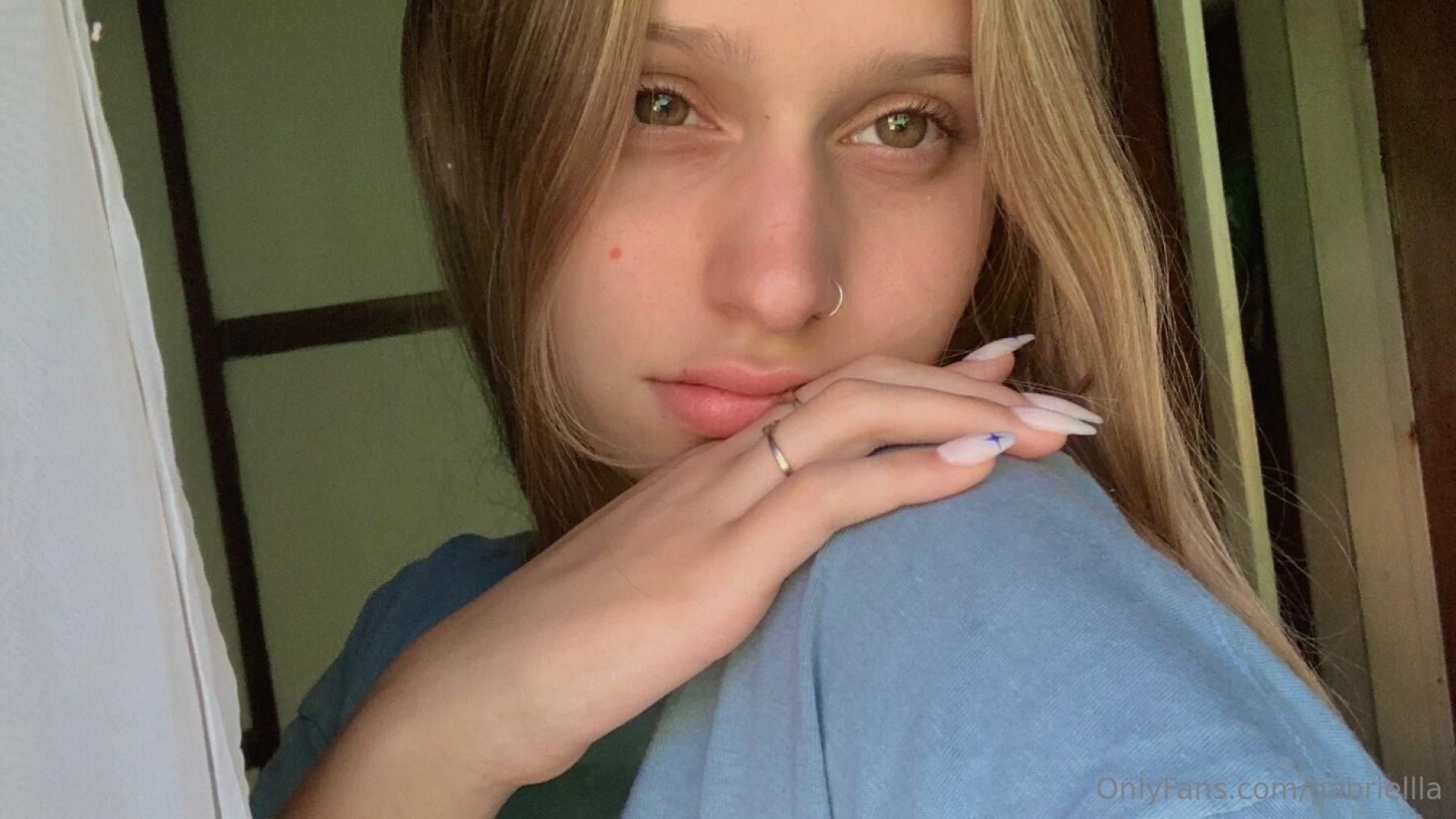 Kinda craving affection rn any volunteers 