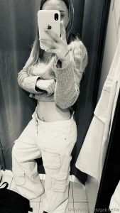 Do i look sexy in black amp white text me and i ll show you all my