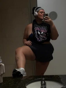 Hit a sexy lil workout today part 3