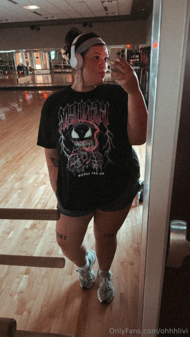 Hit a sexy lil workout today part 4 