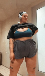 Hit a sexy lil workout today part 5