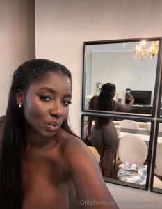 Actually i very rarely only take mirror pics but when i see an angle part 1