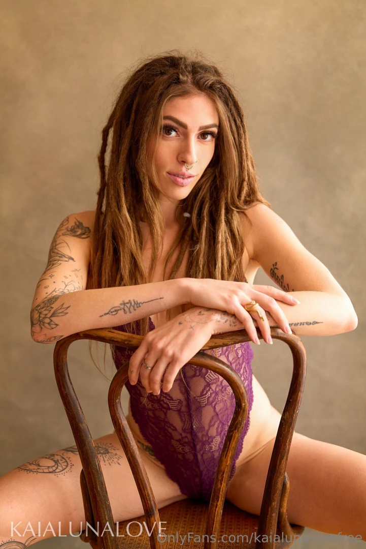 Give me a chair and i ll give you a show 