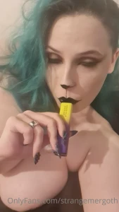 Anybody got a smoking fetish