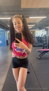Gym with your pinky girl
