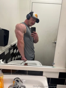 Stupid jacked rn peak is coming very soon should i pack some more size part 4