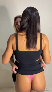 A slow beginning feeling the rhythm and exploring every curve