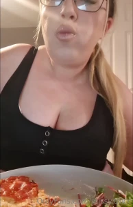 Keeping my ass phat for you