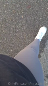 Do you like the way i jiggle in leggings