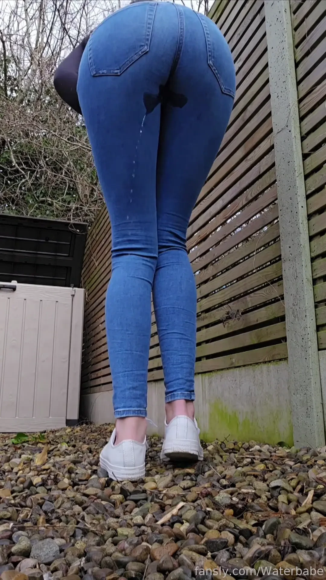 I couldn t hold any longer wet my jeans before i had chance to pull 