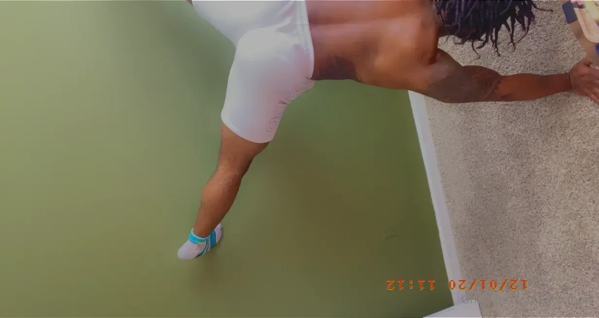 Y all want me to do this naked tonight 