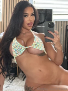 Wanna see the sweetest candy you know what i m talking about