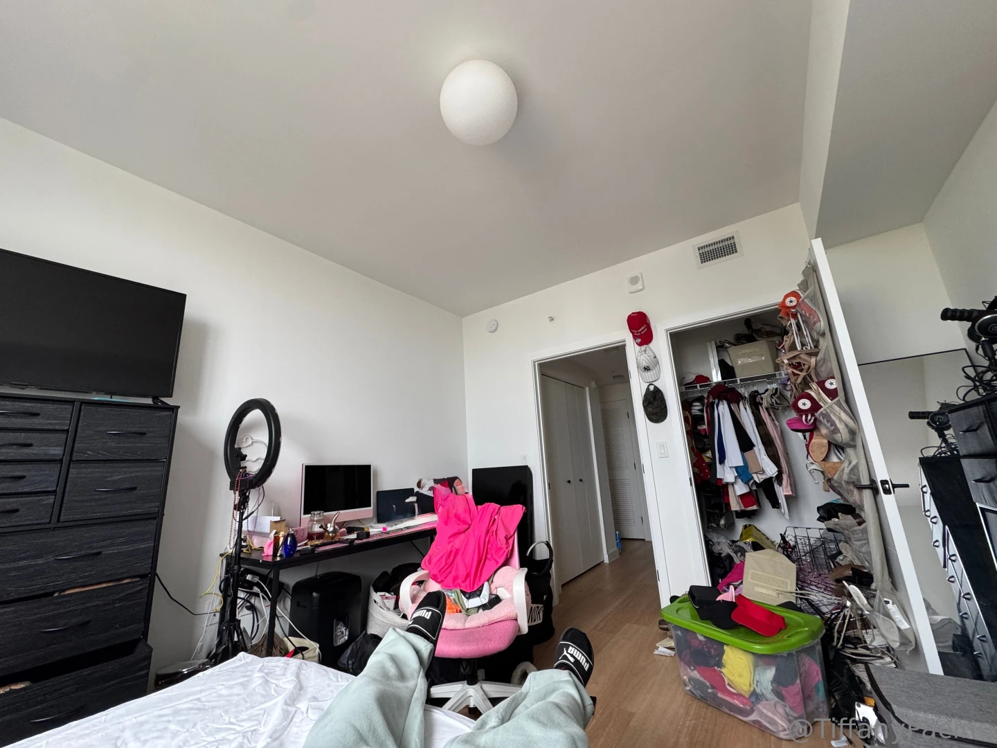 I m still moving in yall slide in my dms make it fun part 1 