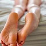 barefootpantease