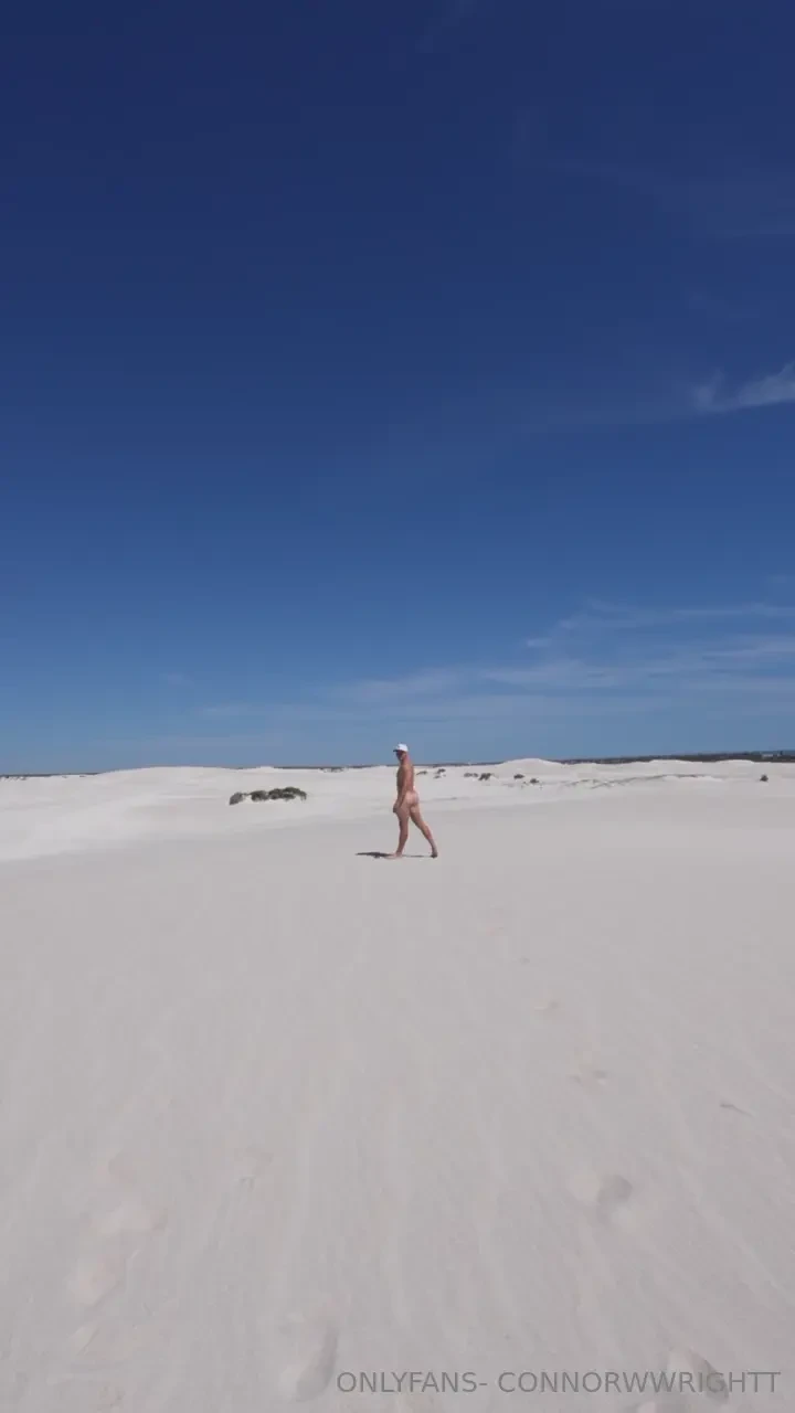 Who wants to go on a walk on the beach with me 