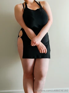 Does this dress show off my curves well enough