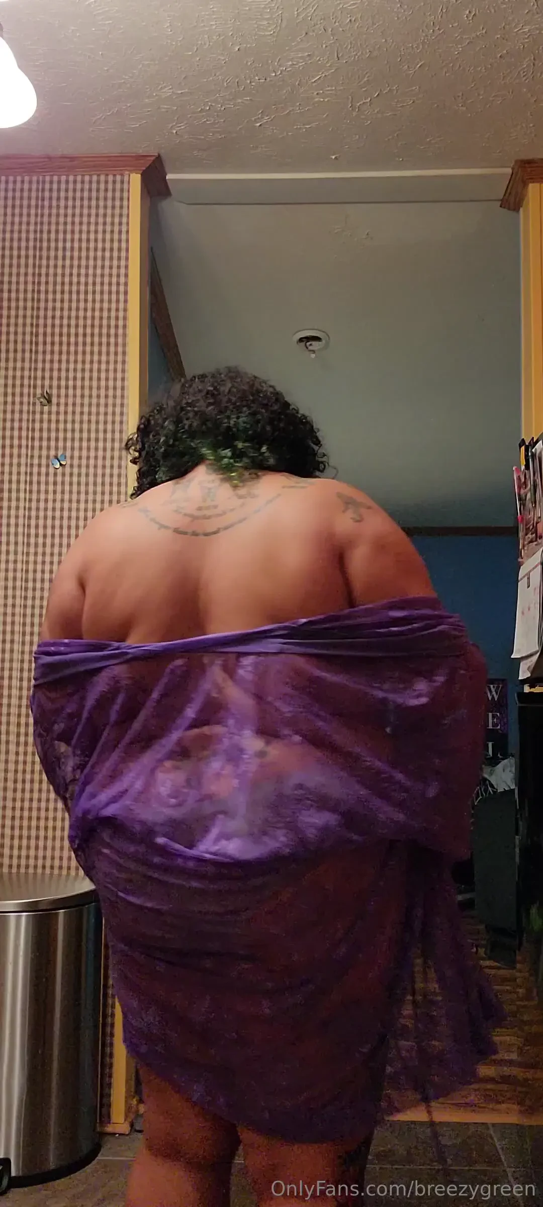 I know it s not much but here s a free short strip tease for my daddy 