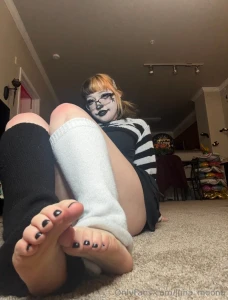 Feet appreciation post to all my feet enjoyers please take this humble