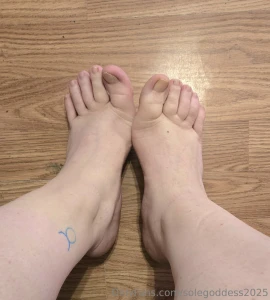 Ugh my feet are so thick and lickable part 1