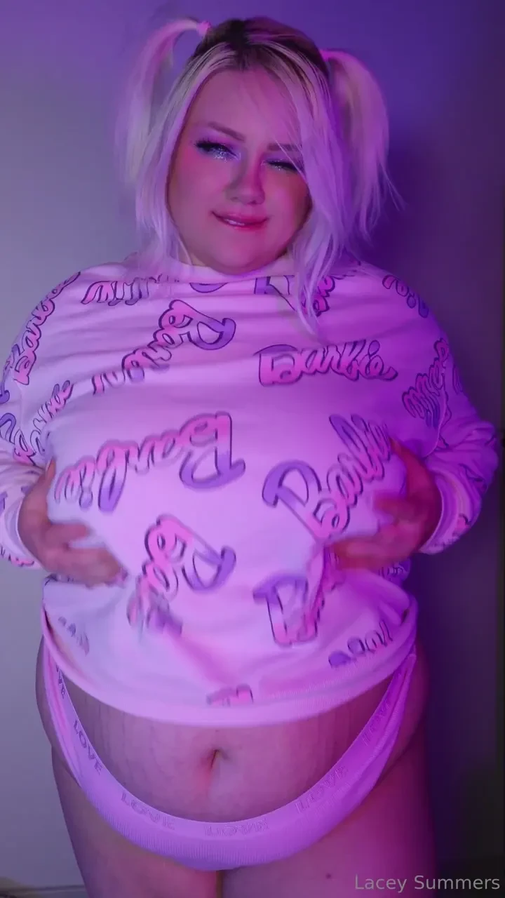 I just finished shooting this week s set so i got all cozied up in my 