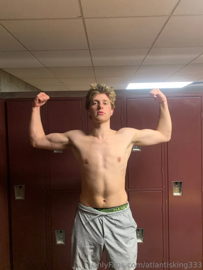 Lol lil throwback to freshman year of college 