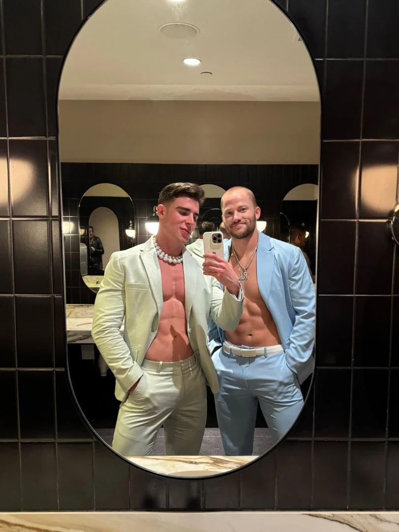 Had a a blast at the gayvn awards show in vegas how do you like my red 