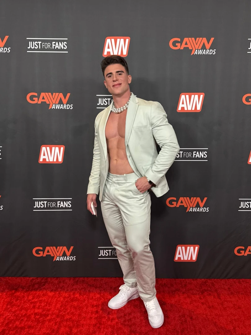 Had a a blast at the gayvn awards show in vegas how do you like my red part 1 