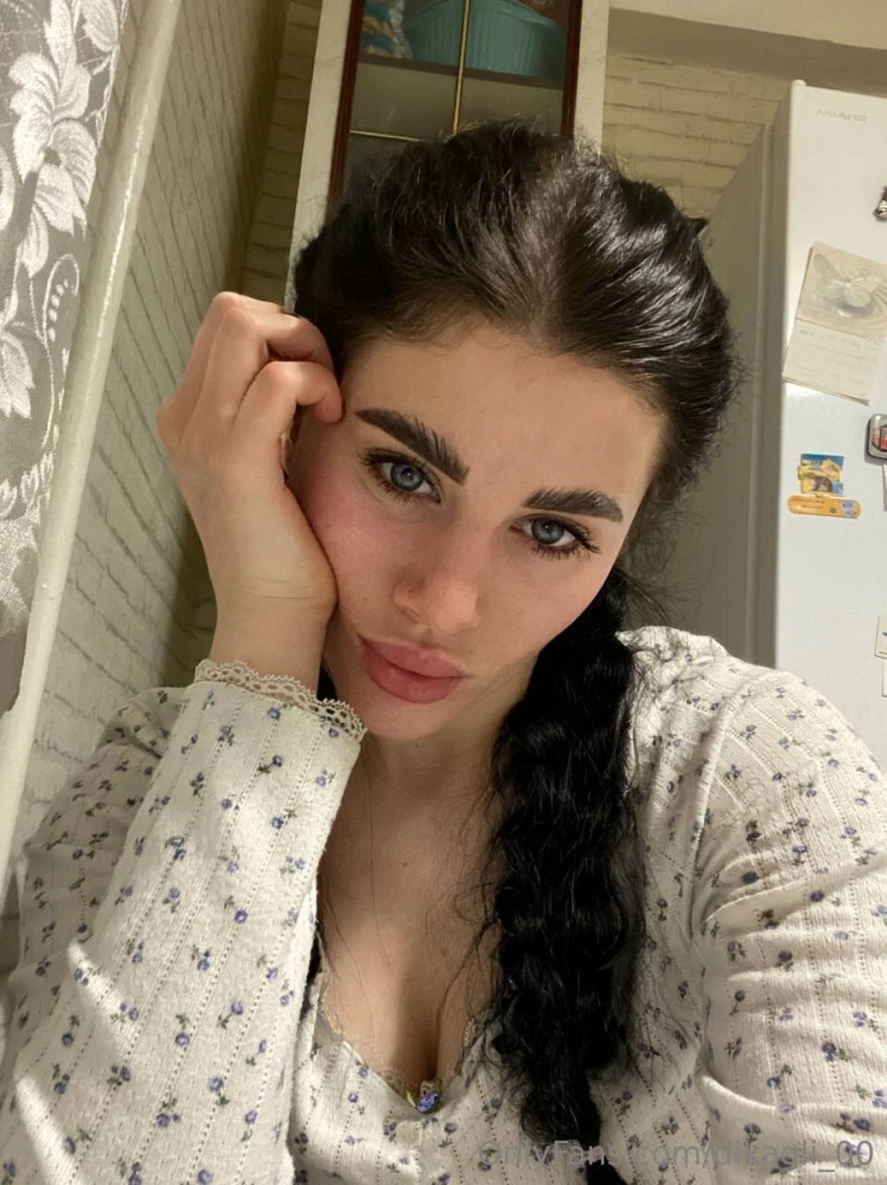A little tease in your feed want more you know where to find me 