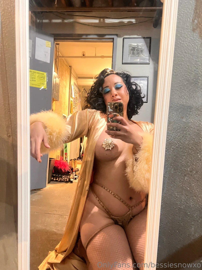 Would you come to my burlesque show 