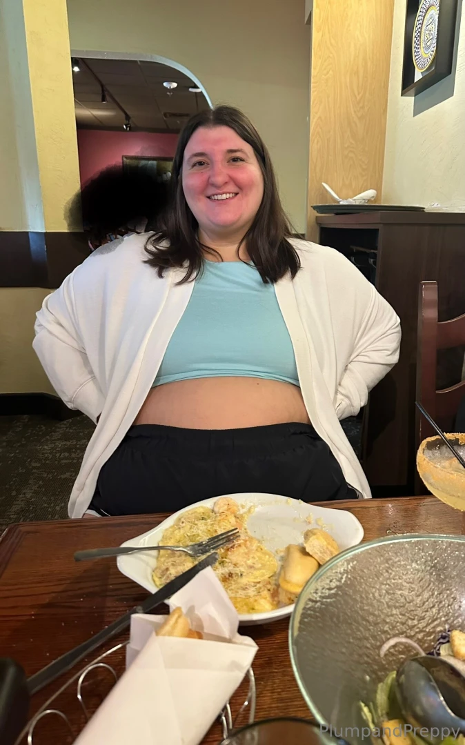 I absolutely stuffed myself at olive garden tonight pasta breadsticks part 3 