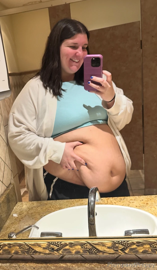 I absolutely stuffed myself at olive garden tonight pasta breadsticks 