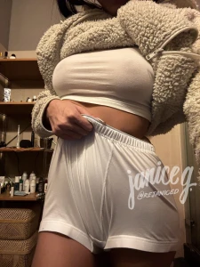 Can i come over and take selfies in your bathroom part 3