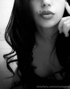 Free free free she is a hot latin girl with delicious tits and her