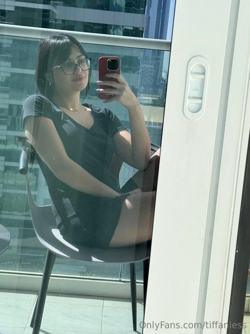 Je passe une belle journ e au soleil je me relaxe plut t bien hihi si 